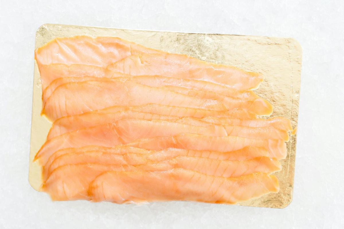 Featured image of post Cold-Smoked Salmon at Home: Pellicle, Cure, and Safe Temps