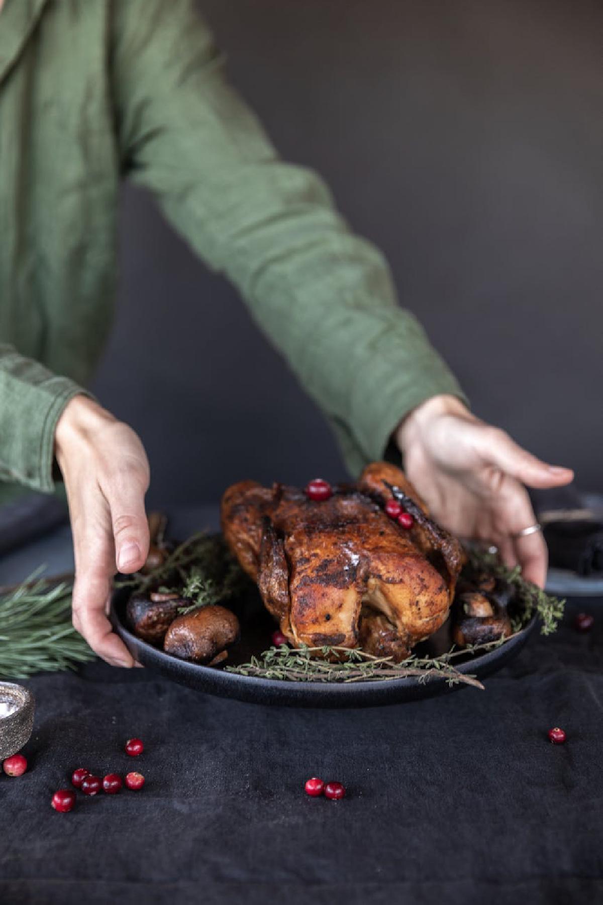 Featured image of post Turkey Breast at 300°F: Juicy Slices without Spongy Skin